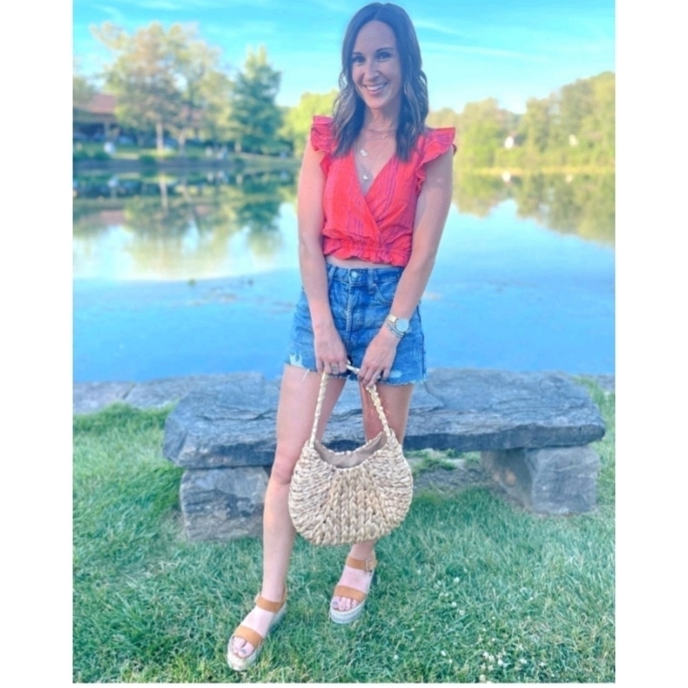 NEW Universal Thread Flutter Sleeveless Cropped Wrap Top